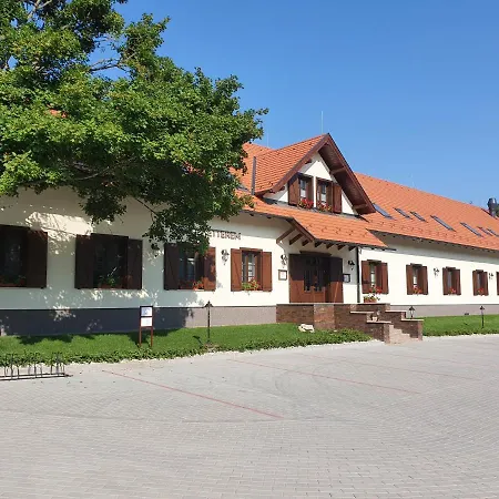 Grof Esterhazy Moric Oekoturisztikai Koezpont