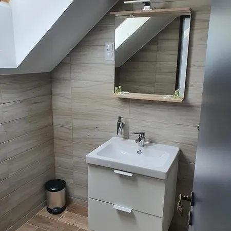 Grof Esterhazy Moric Oekoturisztikai Koezpont Station touristique