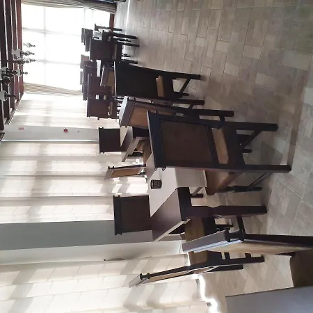 Grof Esterhazy Moric Oekoturisztikai Koezpont Station touristique *