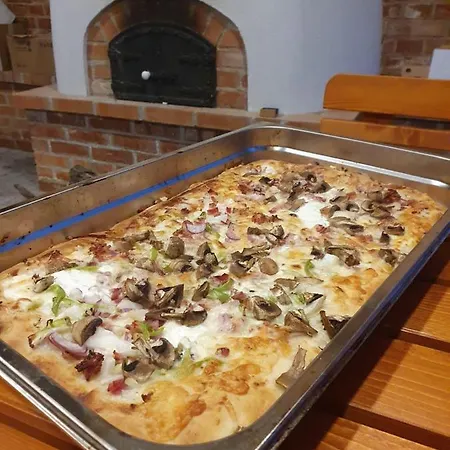 Grof Esterhazy Moric Oekoturisztikai Koezpont Station touristique